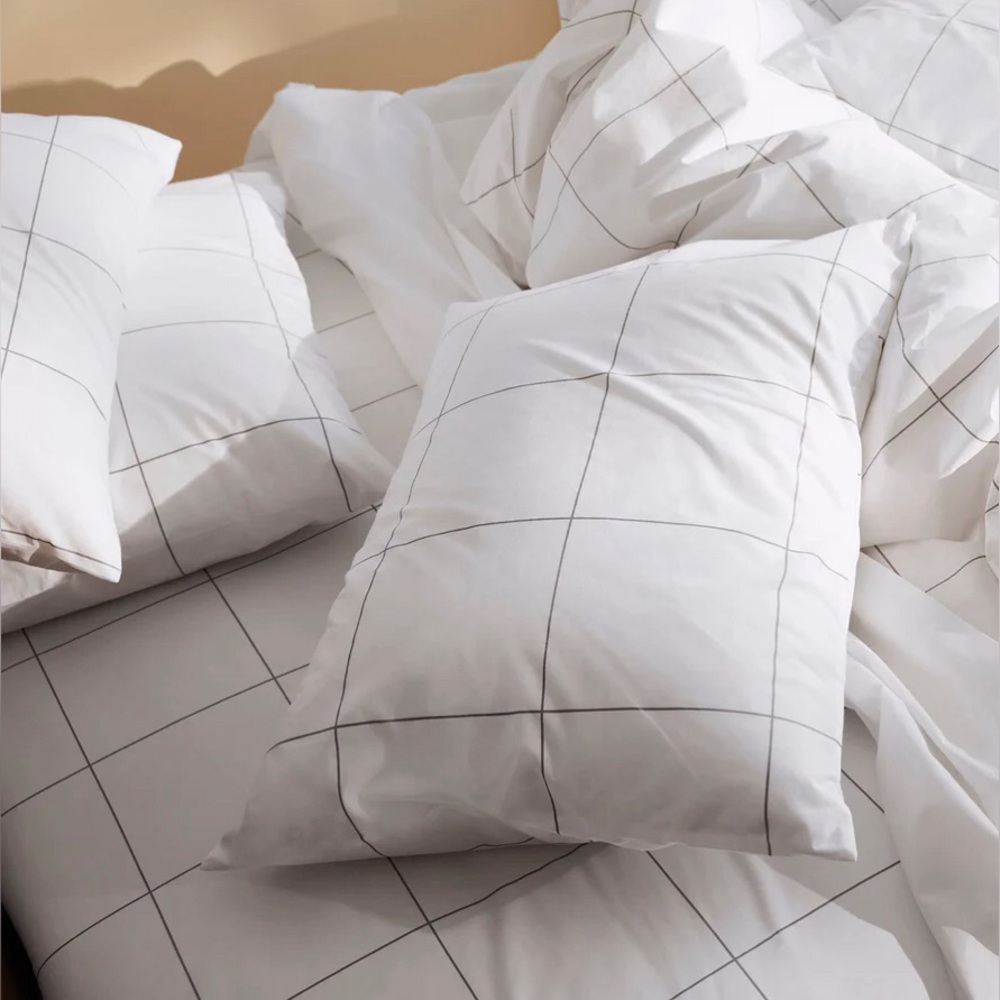 Brooklinen luxury percale duvet cover in window pane - Picture 2 of 9